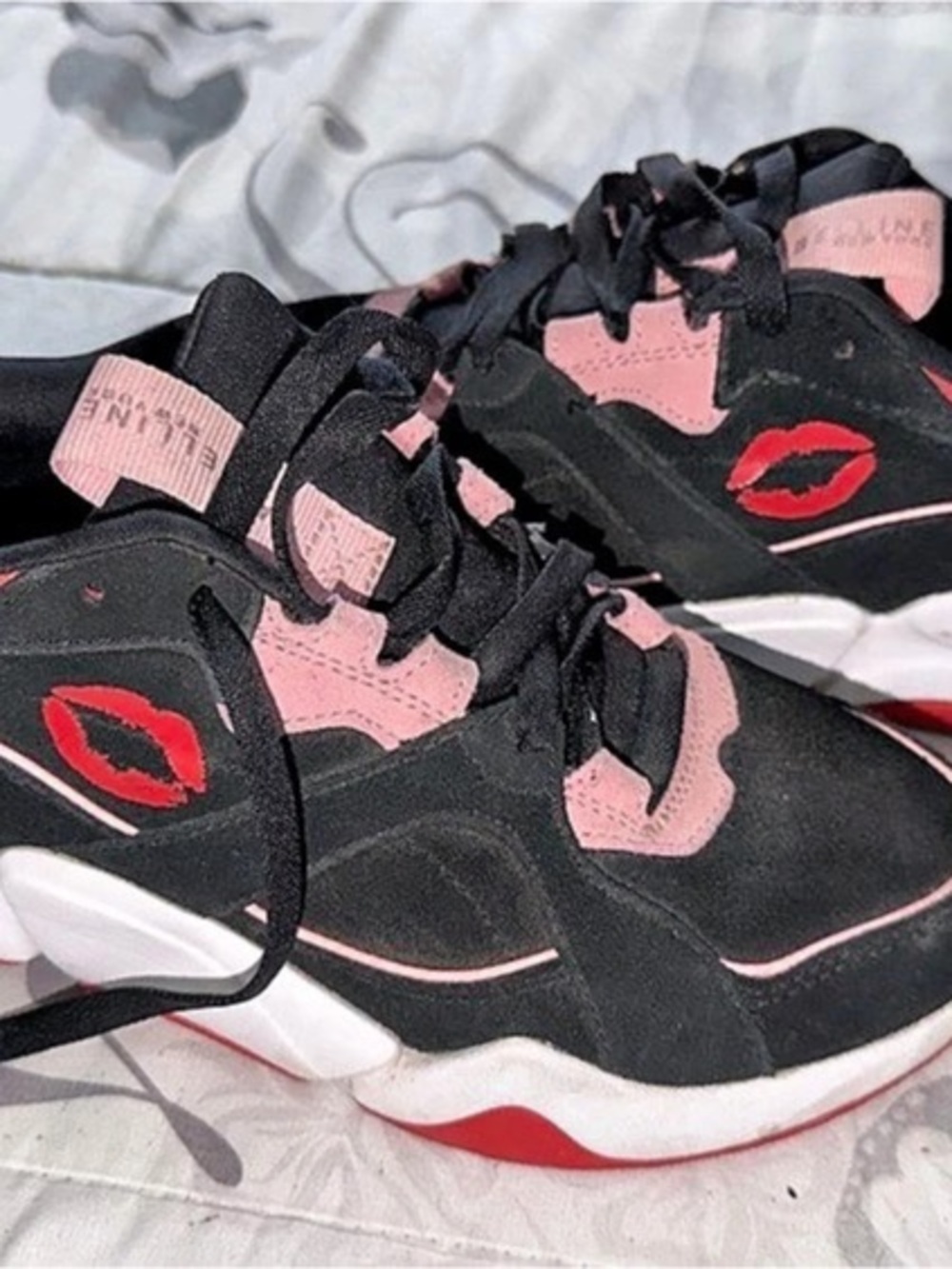 PUMA maybelline Black & Pink Sneakers US 6.5